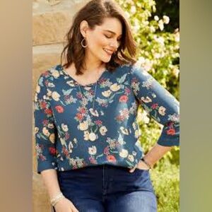 Floral Print Women's Top size medium